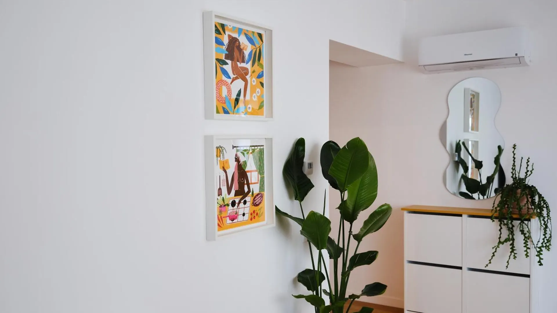 Blonde I One Bedroom Apartment I One Cotroceni Park ブカレスト ルーマニア