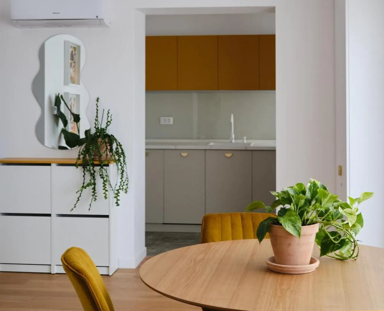 Blonde I One Bedroom Apartment I One Cotroceni Park Bucureşti